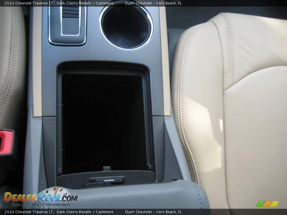 2010 Chevrolet Traverse LT Dark Cherry Metallic / Cashmere Photo #17