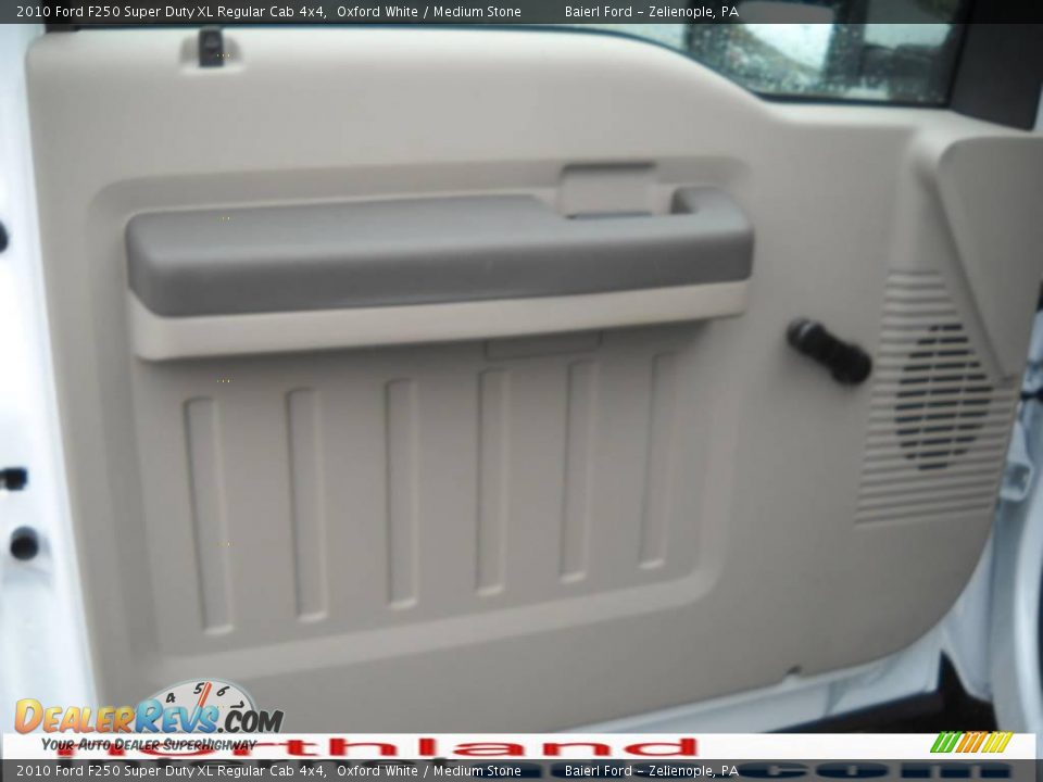 2010 Ford F250 Super Duty XL Regular Cab 4x4 Oxford White / Medium Stone Photo #9
