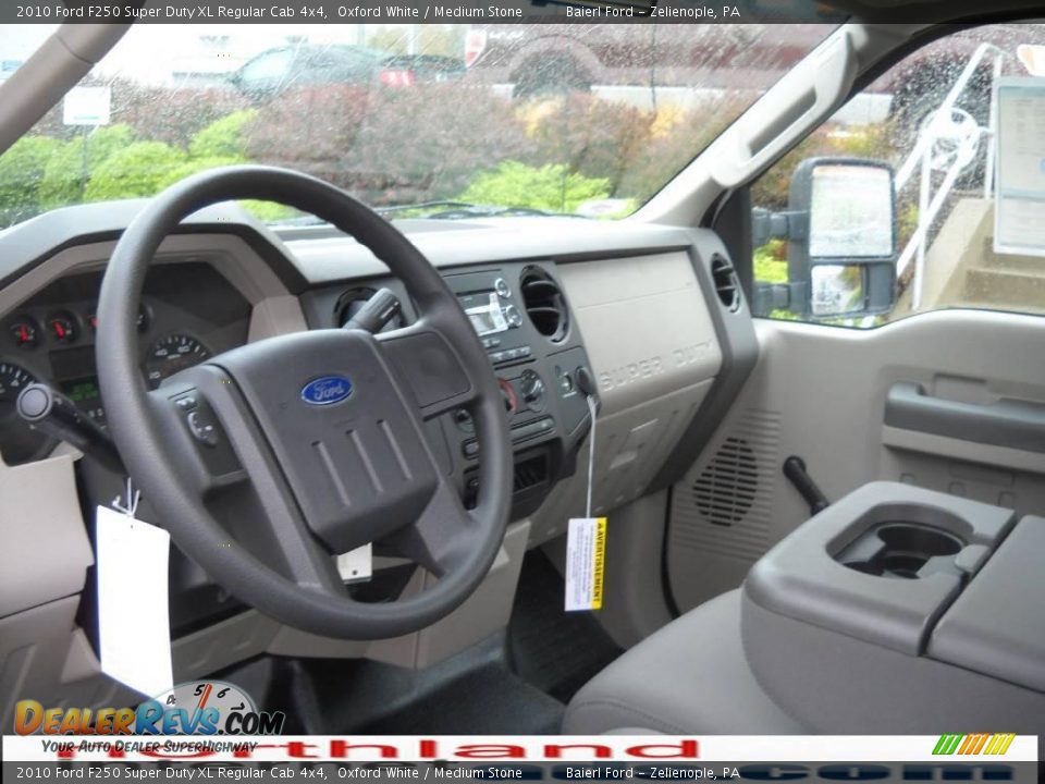 2010 Ford F250 Super Duty XL Regular Cab 4x4 Oxford White / Medium Stone Photo #10