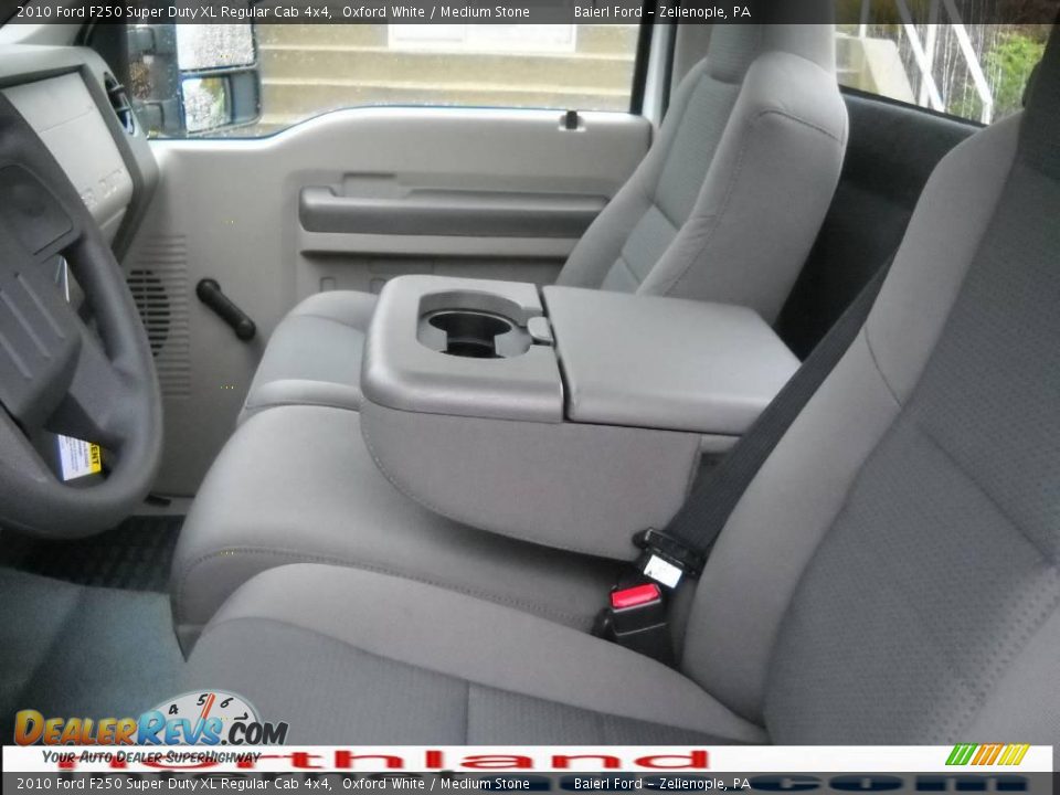 2010 Ford F250 Super Duty XL Regular Cab 4x4 Oxford White / Medium Stone Photo #11