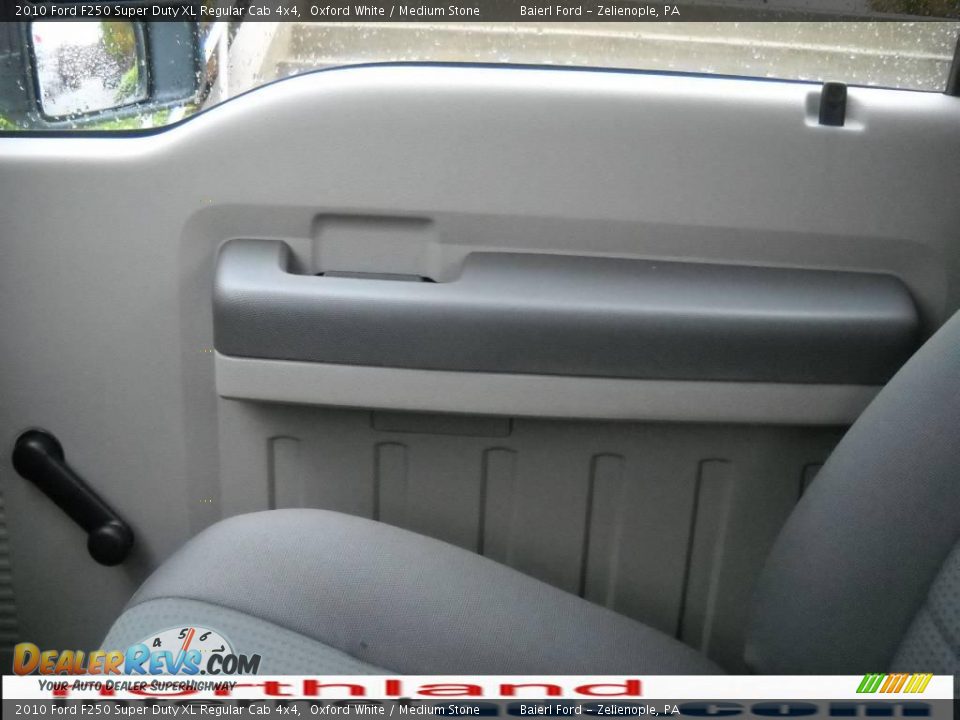 2010 Ford F250 Super Duty XL Regular Cab 4x4 Oxford White / Medium Stone Photo #14
