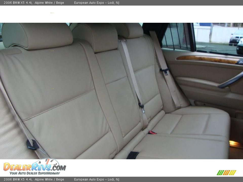 2006 BMW X5 4.4i Alpine White / Beige Photo #14