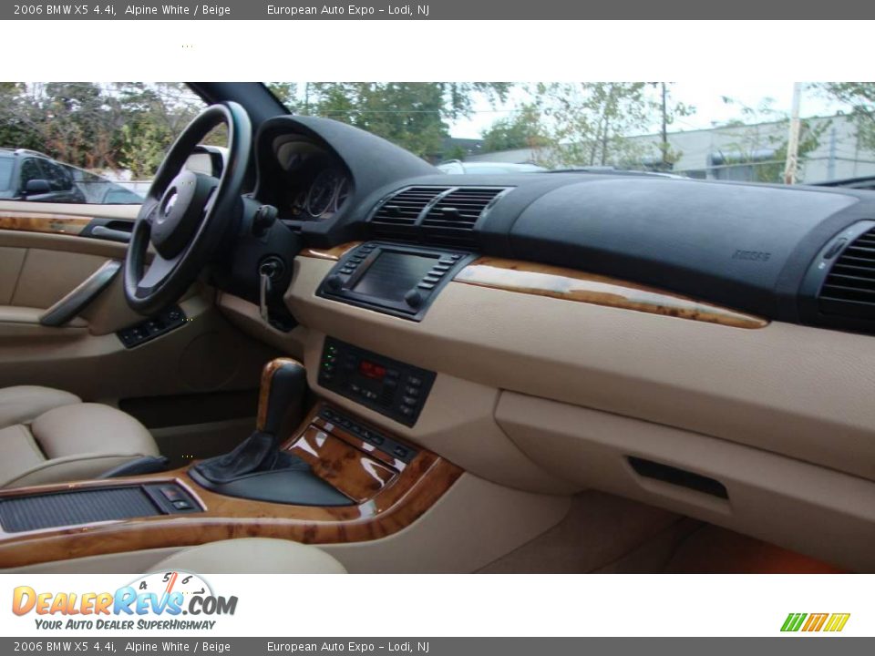 2006 BMW X5 4.4i Alpine White / Beige Photo #15