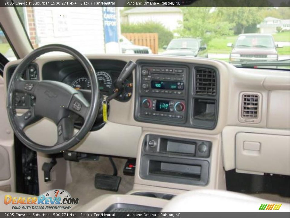 2005 Chevrolet Suburban 1500 Z71 4x4 Black / Tan/Neutral Photo #14