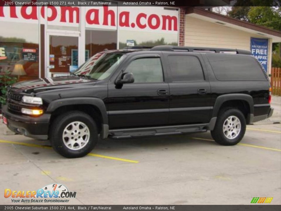 2005 Chevrolet Suburban 1500 Z71 4x4 Black / Tan/Neutral Photo #18