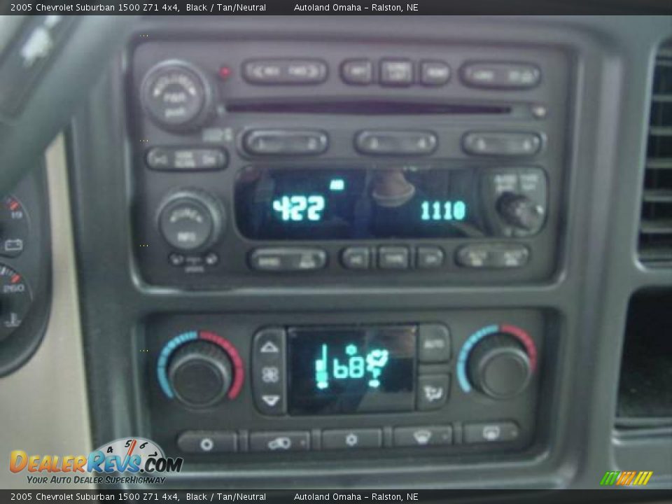 2005 Chevrolet Suburban 1500 Z71 4x4 Black / Tan/Neutral Photo #25