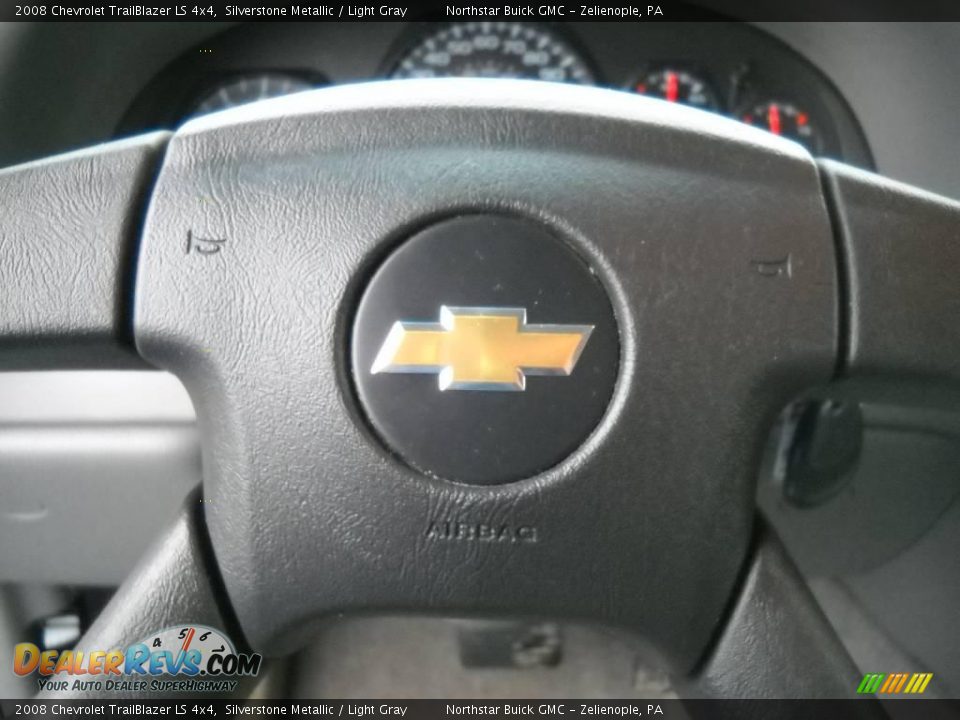 2008 Chevrolet TrailBlazer LS 4x4 Silverstone Metallic / Light Gray Photo #17