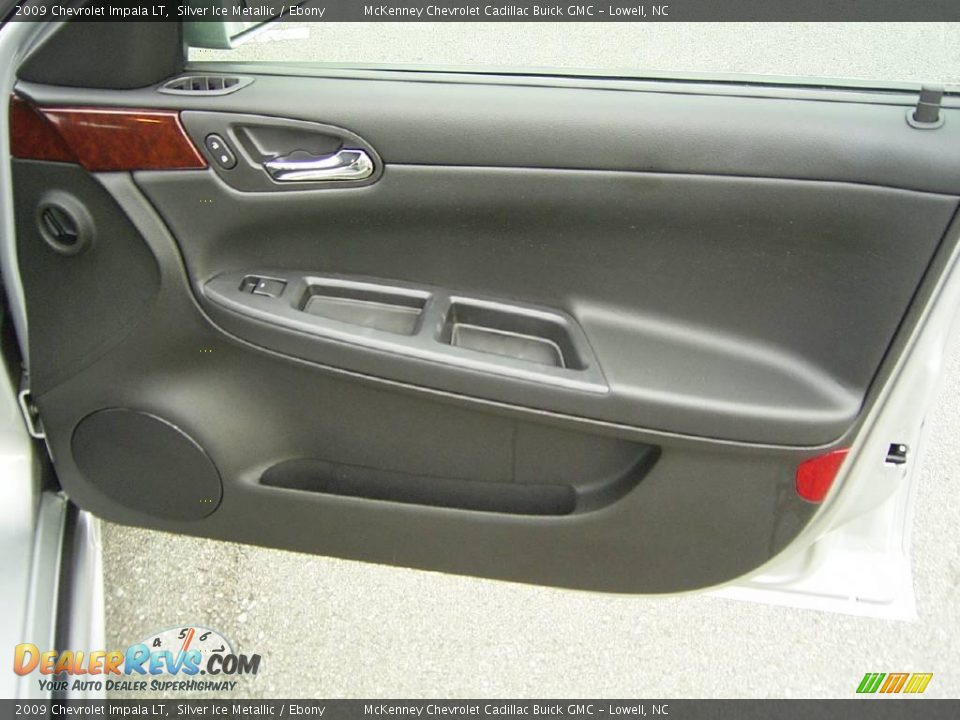 2009 Chevrolet Impala LT Silver Ice Metallic / Ebony Photo #15