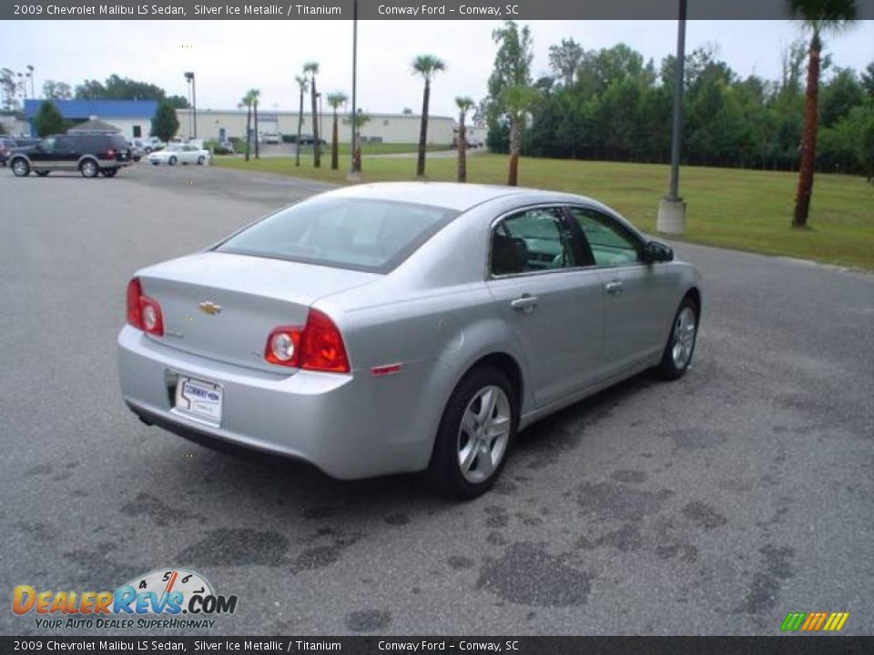 2009 Chevrolet Malibu LS Sedan Silver Ice Metallic / Titanium Photo #5