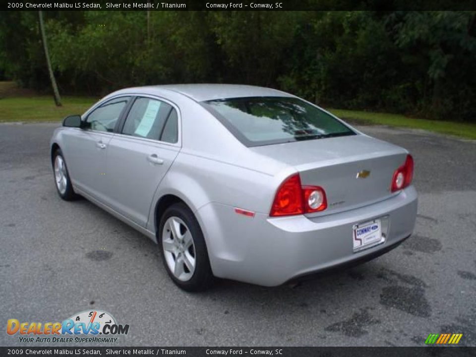 2009 Chevrolet Malibu LS Sedan Silver Ice Metallic / Titanium Photo #7
