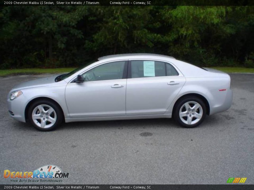2009 Chevrolet Malibu LS Sedan Silver Ice Metallic / Titanium Photo #8