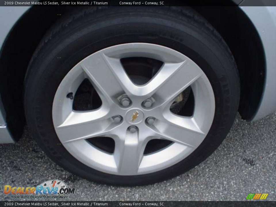 2009 Chevrolet Malibu LS Sedan Silver Ice Metallic / Titanium Photo #9