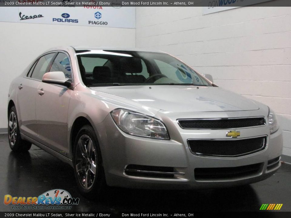 2009 Chevrolet Malibu LT Sedan Silver Ice Metallic / Ebony Photo #1