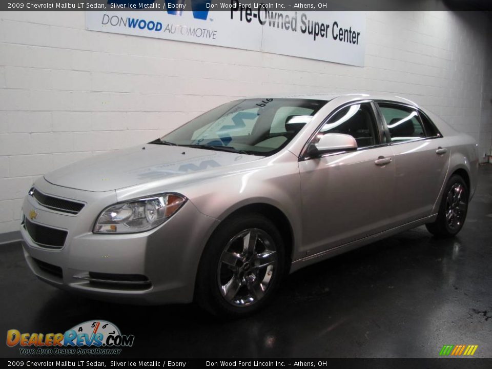 2009 Chevrolet Malibu LT Sedan Silver Ice Metallic / Ebony Photo #2