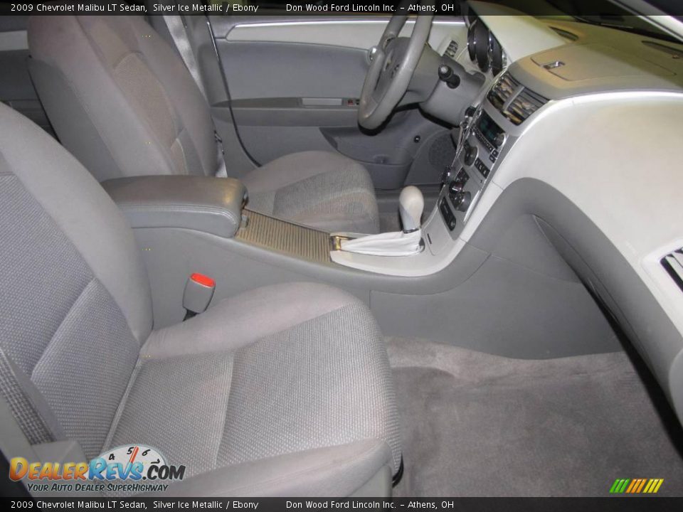 2009 Chevrolet Malibu LT Sedan Silver Ice Metallic / Ebony Photo #10
