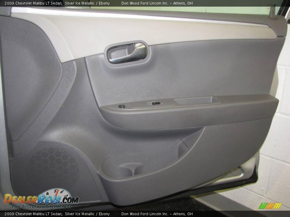 2009 Chevrolet Malibu LT Sedan Silver Ice Metallic / Ebony Photo #14