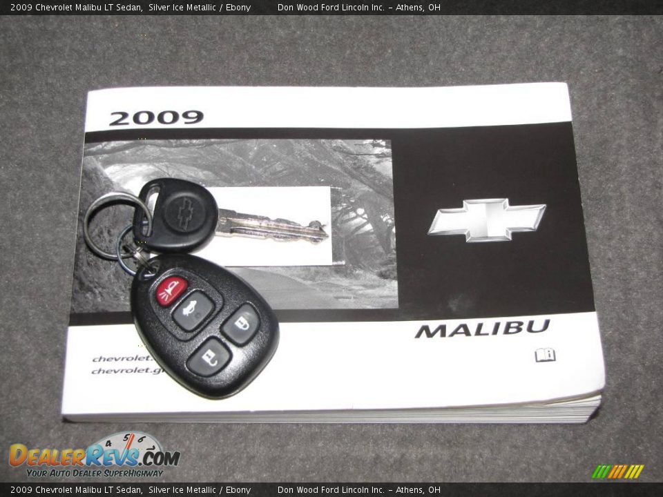 2009 Chevrolet Malibu LT Sedan Silver Ice Metallic / Ebony Photo #20