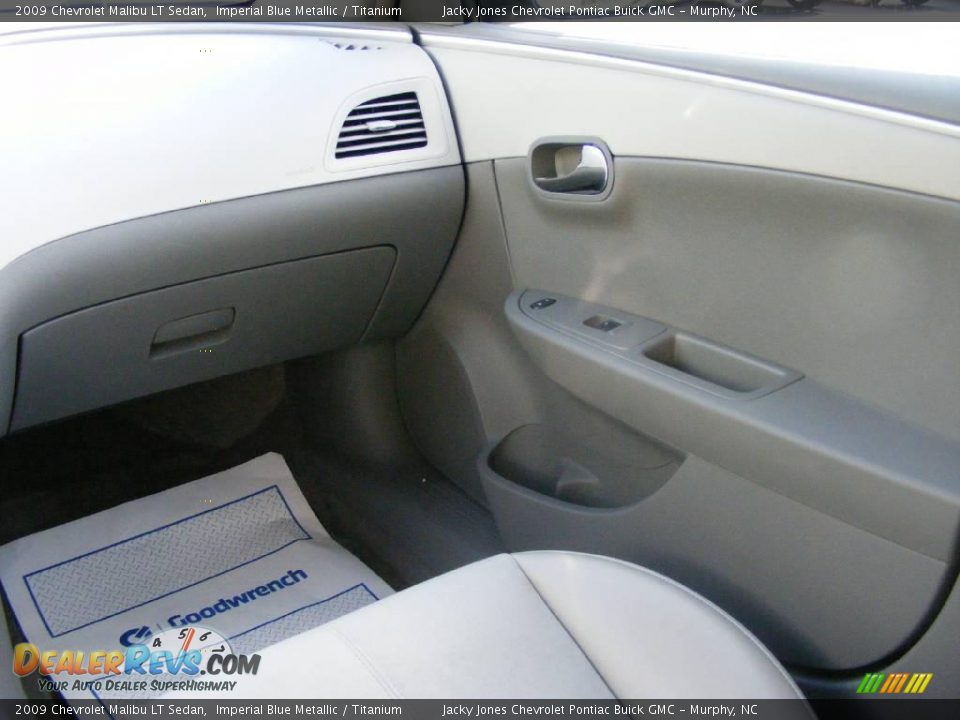 2009 Chevrolet Malibu LT Sedan Imperial Blue Metallic / Titanium Photo #8