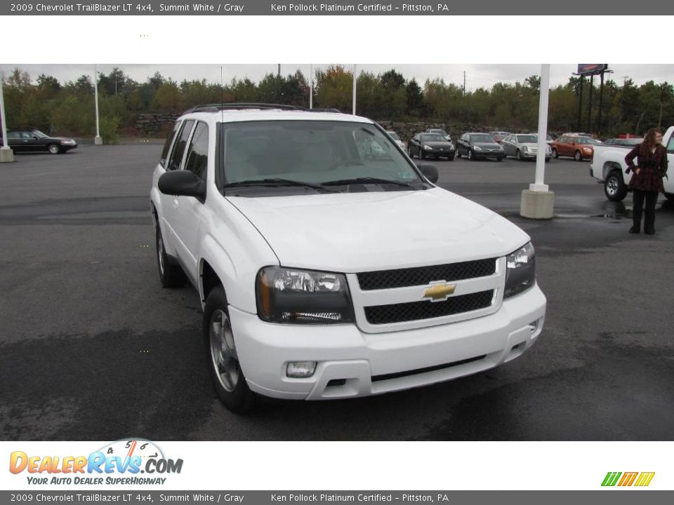 2009 Chevrolet TrailBlazer LT 4x4 Summit White / Gray Photo #4