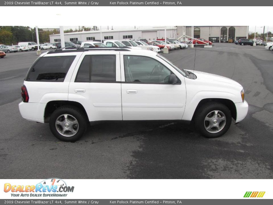 2009 Chevrolet TrailBlazer LT 4x4 Summit White / Gray Photo #5