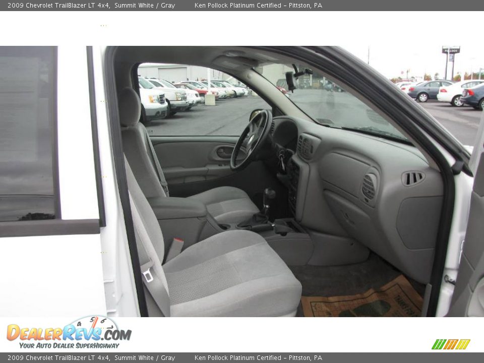 2009 Chevrolet TrailBlazer LT 4x4 Summit White / Gray Photo #12