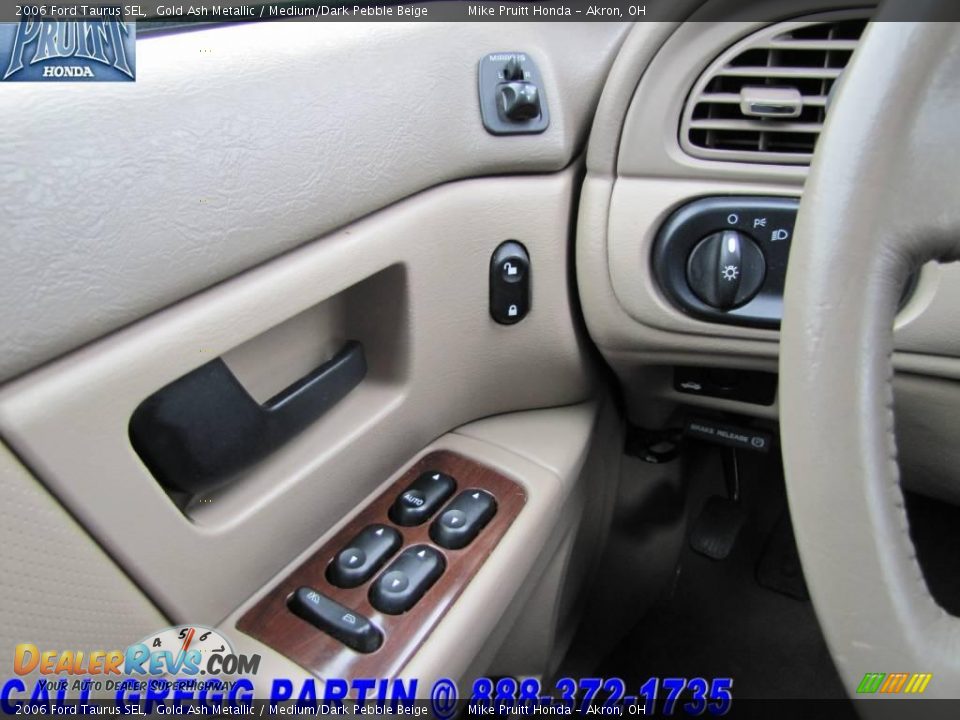 2006 Ford Taurus SEL Gold Ash Metallic / Medium/Dark Pebble Beige Photo #21