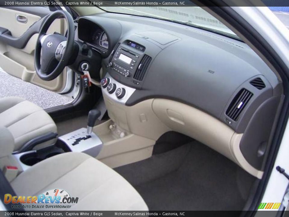2008 Hyundai Elantra GLS Sedan Captiva White / Beige Photo #15