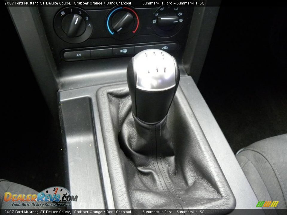 2007 Ford Mustang GT Deluxe Coupe Grabber Orange / Dark Charcoal Photo #17