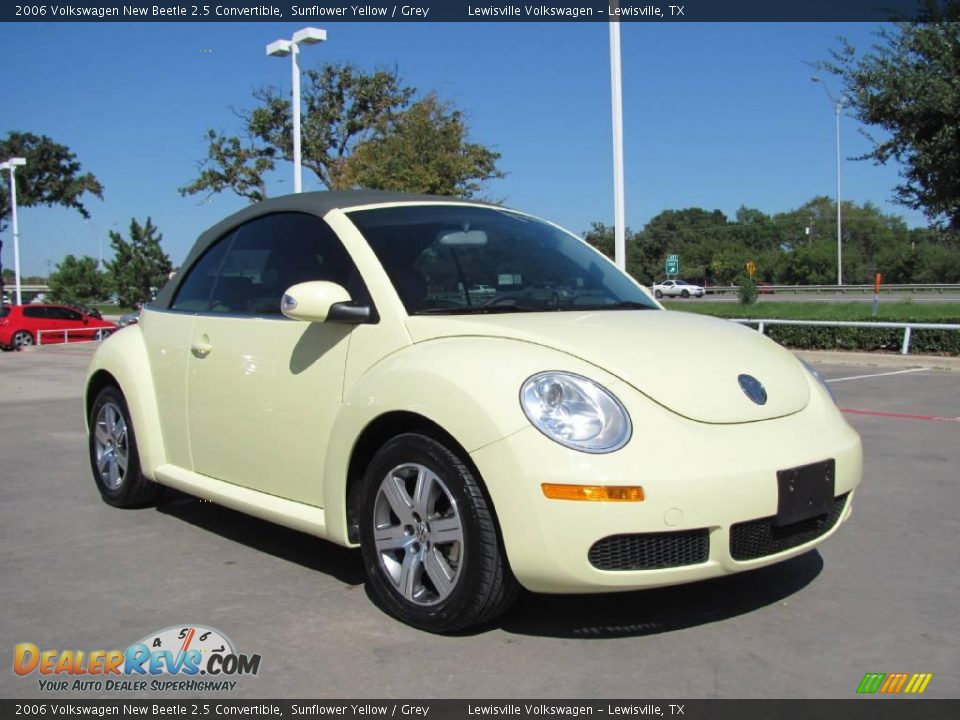 2006 Volkswagen New Beetle 2.5 Convertible Sunflower Yellow / Grey Photo #6