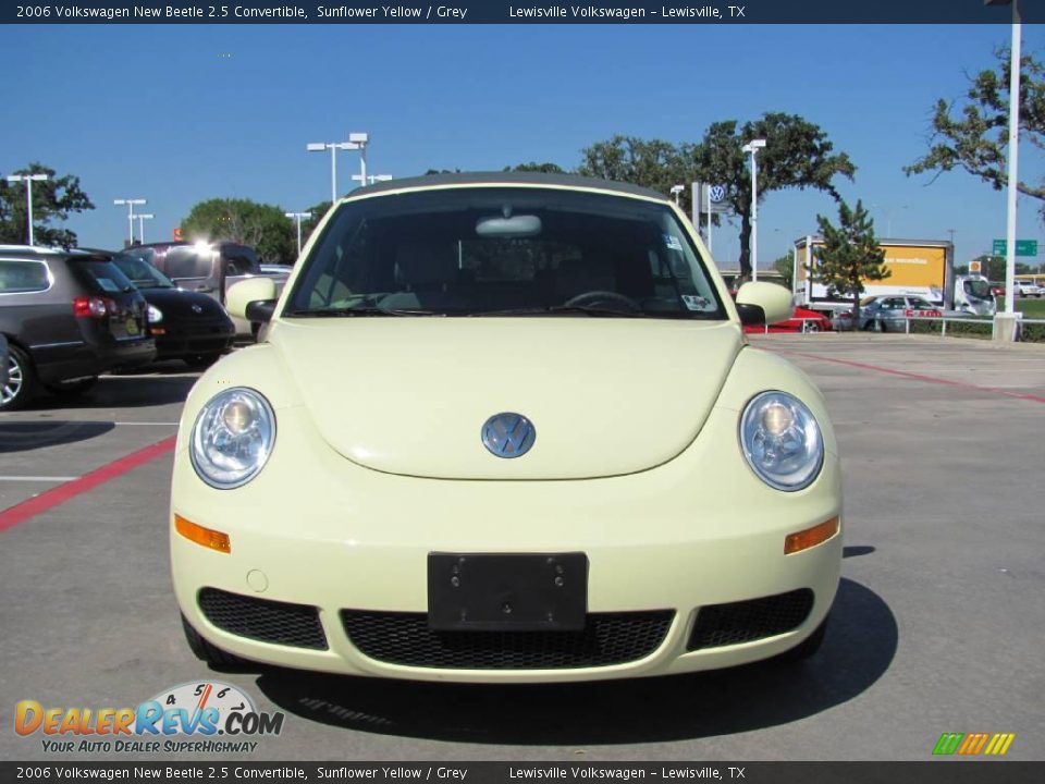 2006 Volkswagen New Beetle 2.5 Convertible Sunflower Yellow / Grey Photo #7