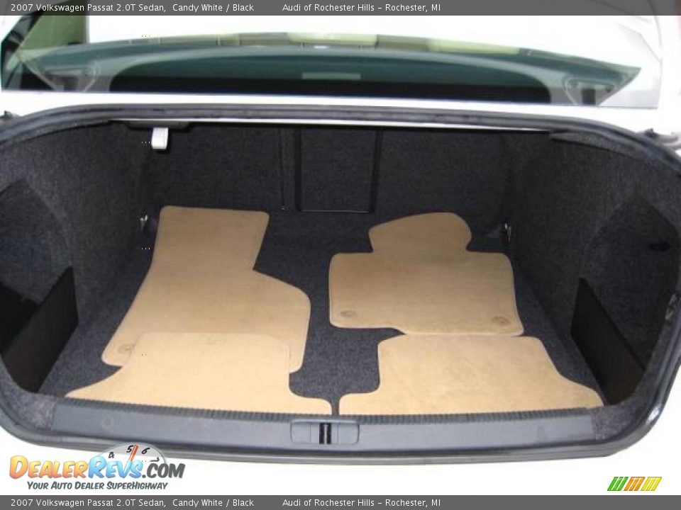 2007 Volkswagen Passat 2.0T Sedan Candy White / Black Photo #15