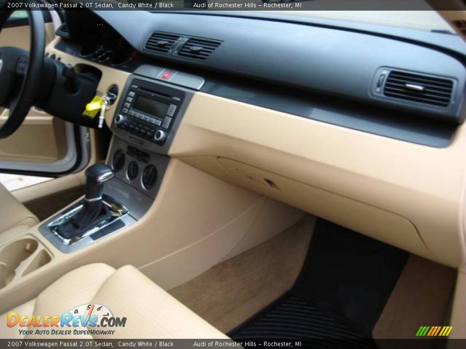 2007 Volkswagen Passat 2.0T Sedan Candy White / Black Photo #16