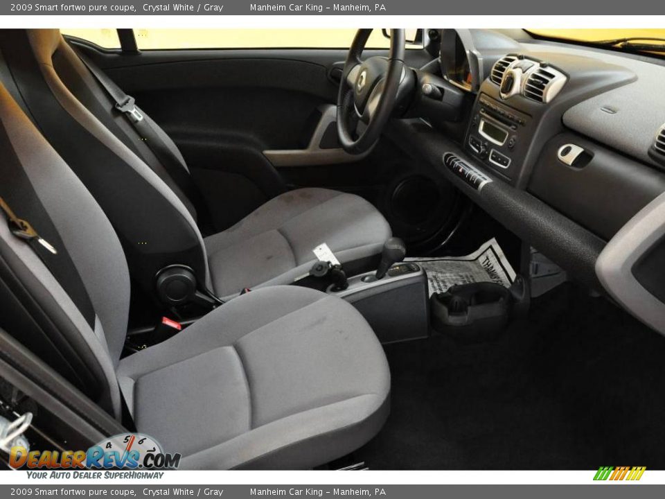 2009 Smart fortwo pure coupe Crystal White / Gray Photo #13