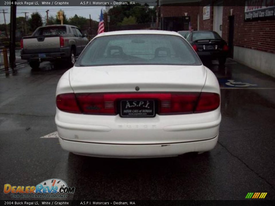 2004 Buick Regal LS White / Graphite Photo #4