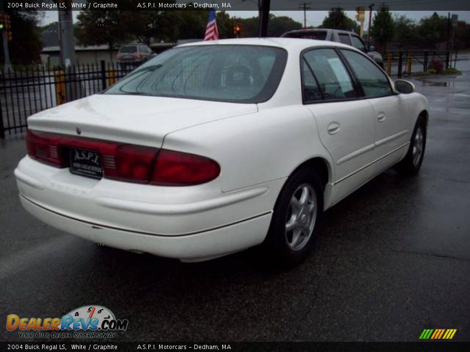 2004 Buick Regal LS White / Graphite Photo #5