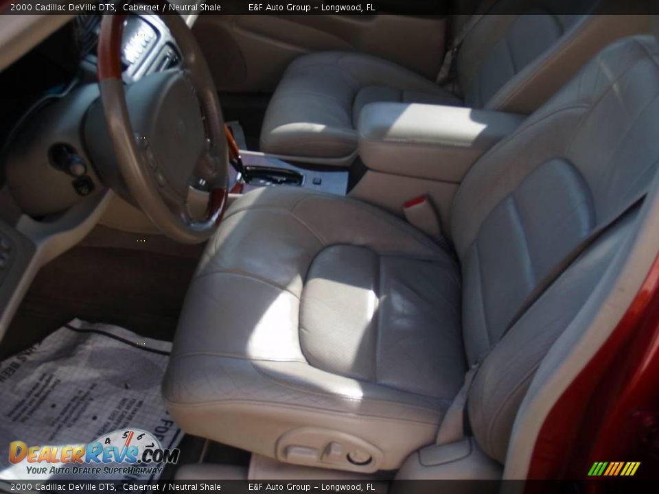 2000 Cadillac DeVille DTS Cabernet / Neutral Shale Photo #2