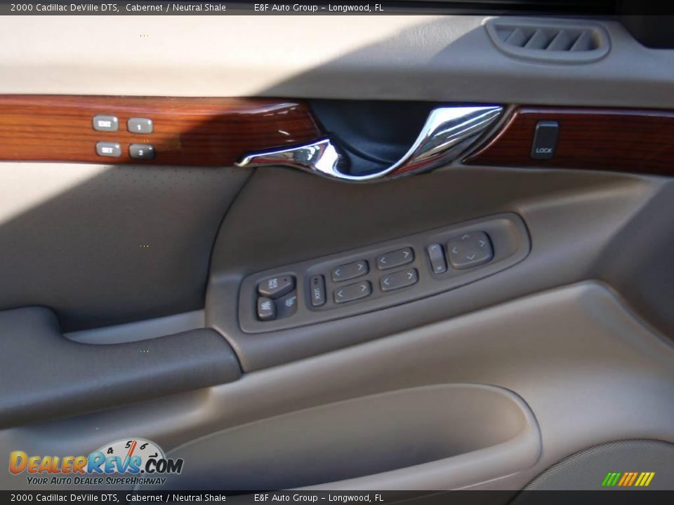 2000 Cadillac DeVille DTS Cabernet / Neutral Shale Photo #8