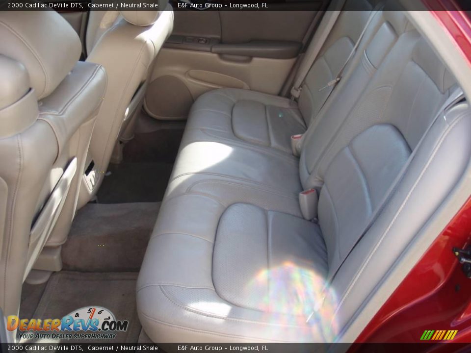 2000 Cadillac DeVille DTS Cabernet / Neutral Shale Photo #10