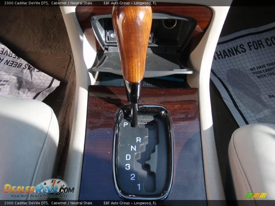 2000 Cadillac DeVille DTS Cabernet / Neutral Shale Photo #13