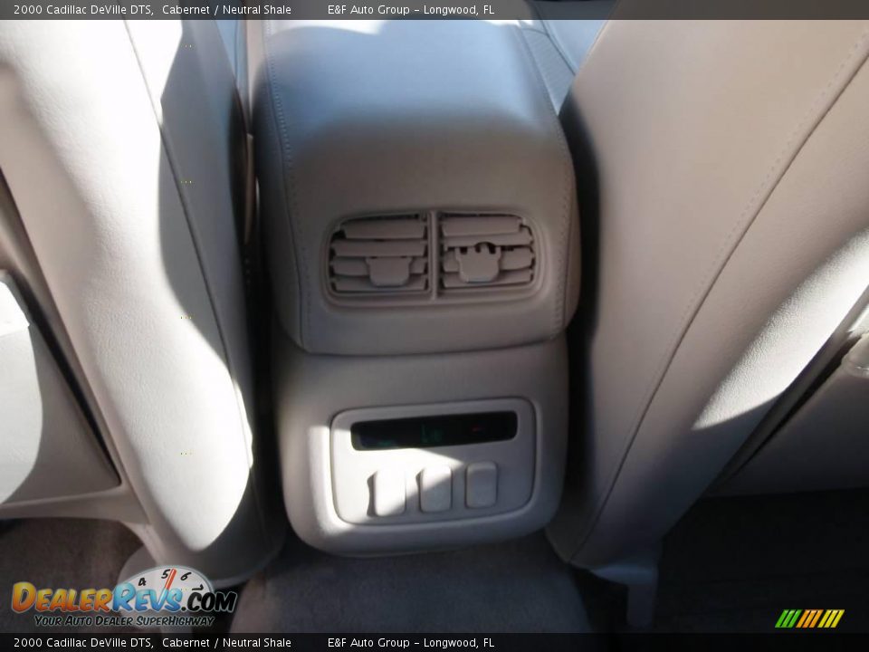 2000 Cadillac DeVille DTS Cabernet / Neutral Shale Photo #17