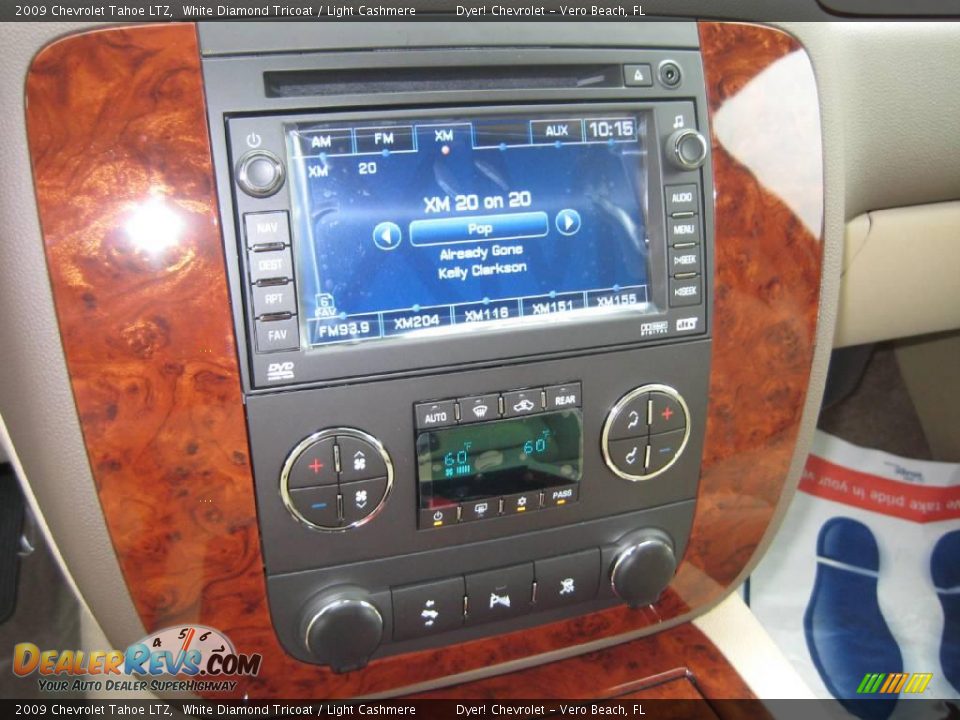 2009 Chevrolet Tahoe LTZ White Diamond Tricoat / Light Cashmere Photo #7