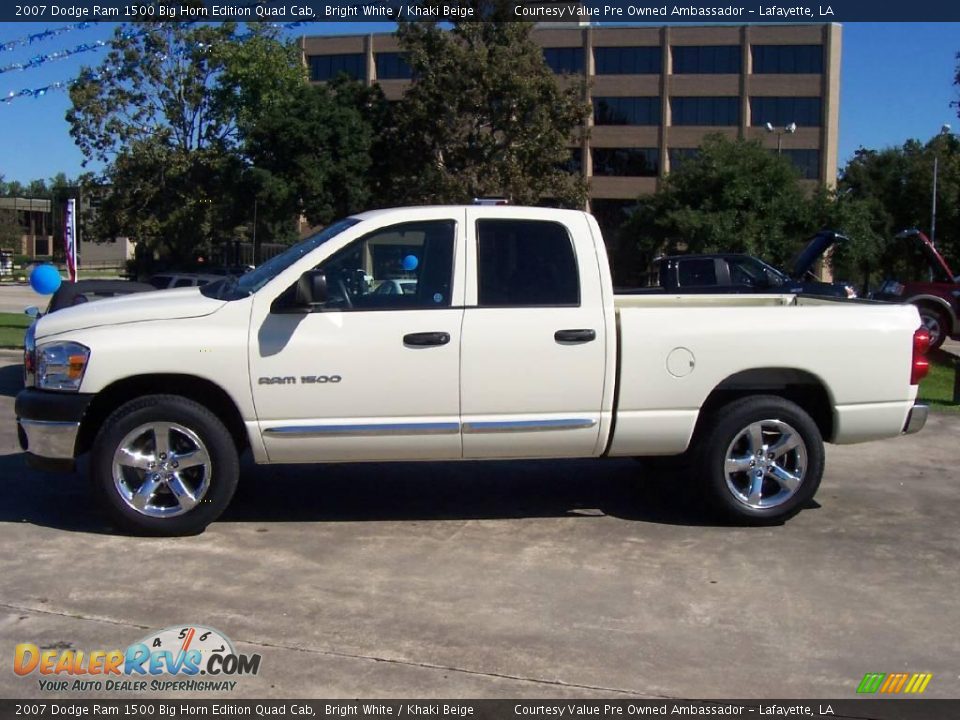 2007 Dodge Ram 1500 Big Horn Edition Quad Cab Bright White / Khaki Beige Photo #2
