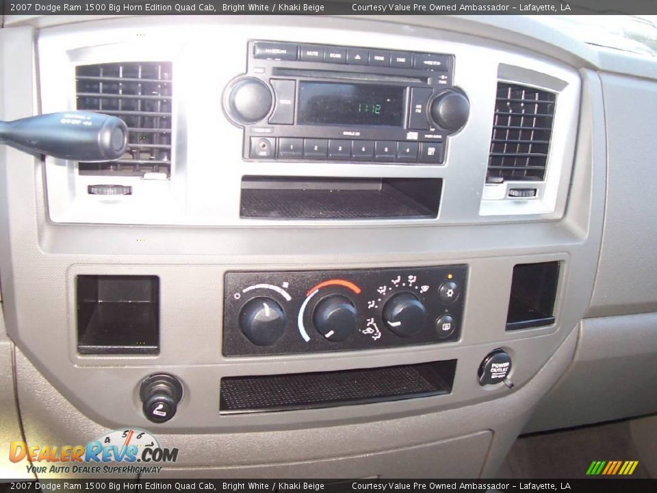 2007 Dodge Ram 1500 Big Horn Edition Quad Cab Bright White / Khaki Beige Photo #15