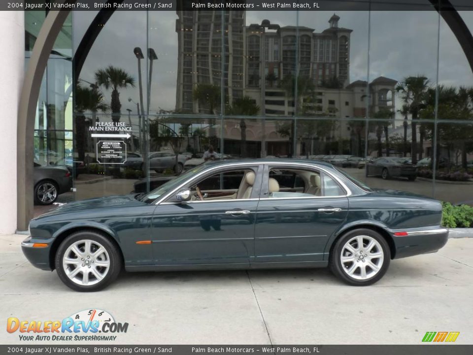 2004 Jaguar XJ Vanden Plas British Racing Green / Sand Photo #3