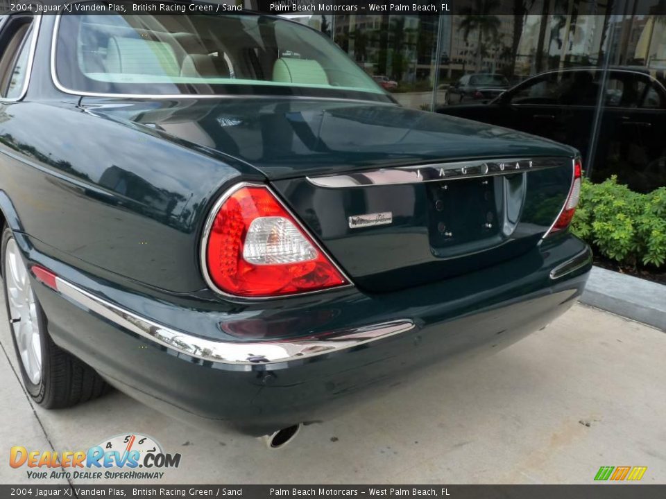 2004 Jaguar XJ Vanden Plas British Racing Green / Sand Photo #6