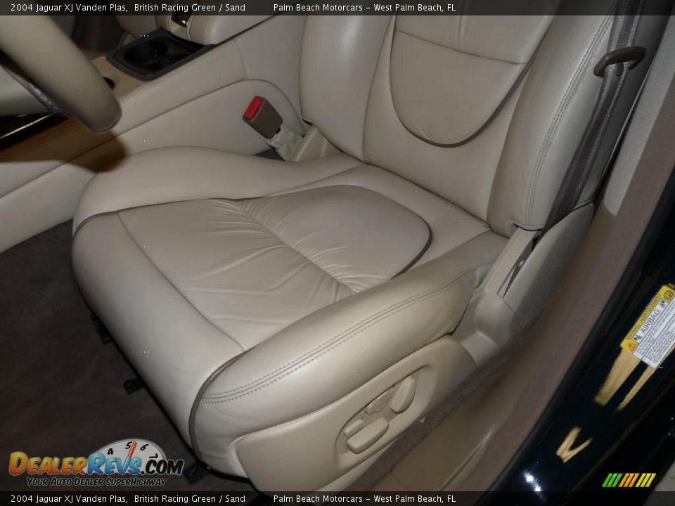 2004 Jaguar XJ Vanden Plas British Racing Green / Sand Photo #21