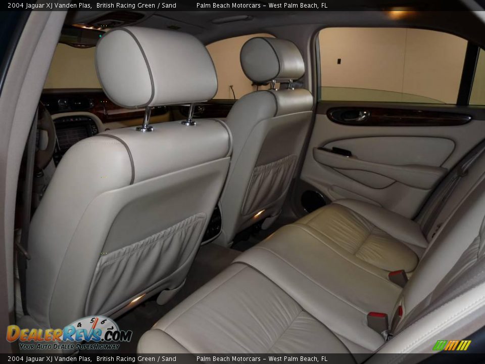 2004 Jaguar XJ Vanden Plas British Racing Green / Sand Photo #22