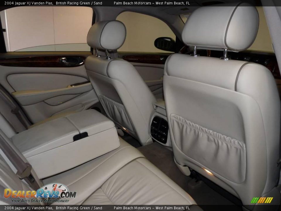 2004 Jaguar XJ Vanden Plas British Racing Green / Sand Photo #26