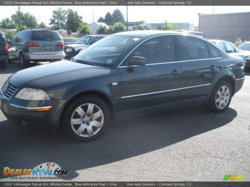 2003 Volkswagen Passat GLX 4Motion Sedan Blue Anthracite Pearl / Grey Photo #1