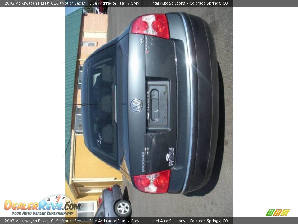 2003 Volkswagen Passat GLX 4Motion Sedan Blue Anthracite Pearl / Grey Photo #6